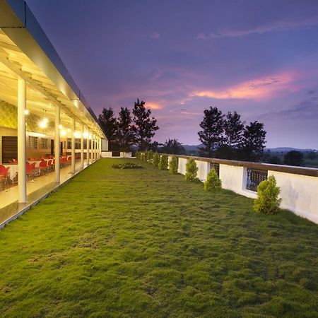 Gp Hotels And Resorts Насик Экстерьер фото