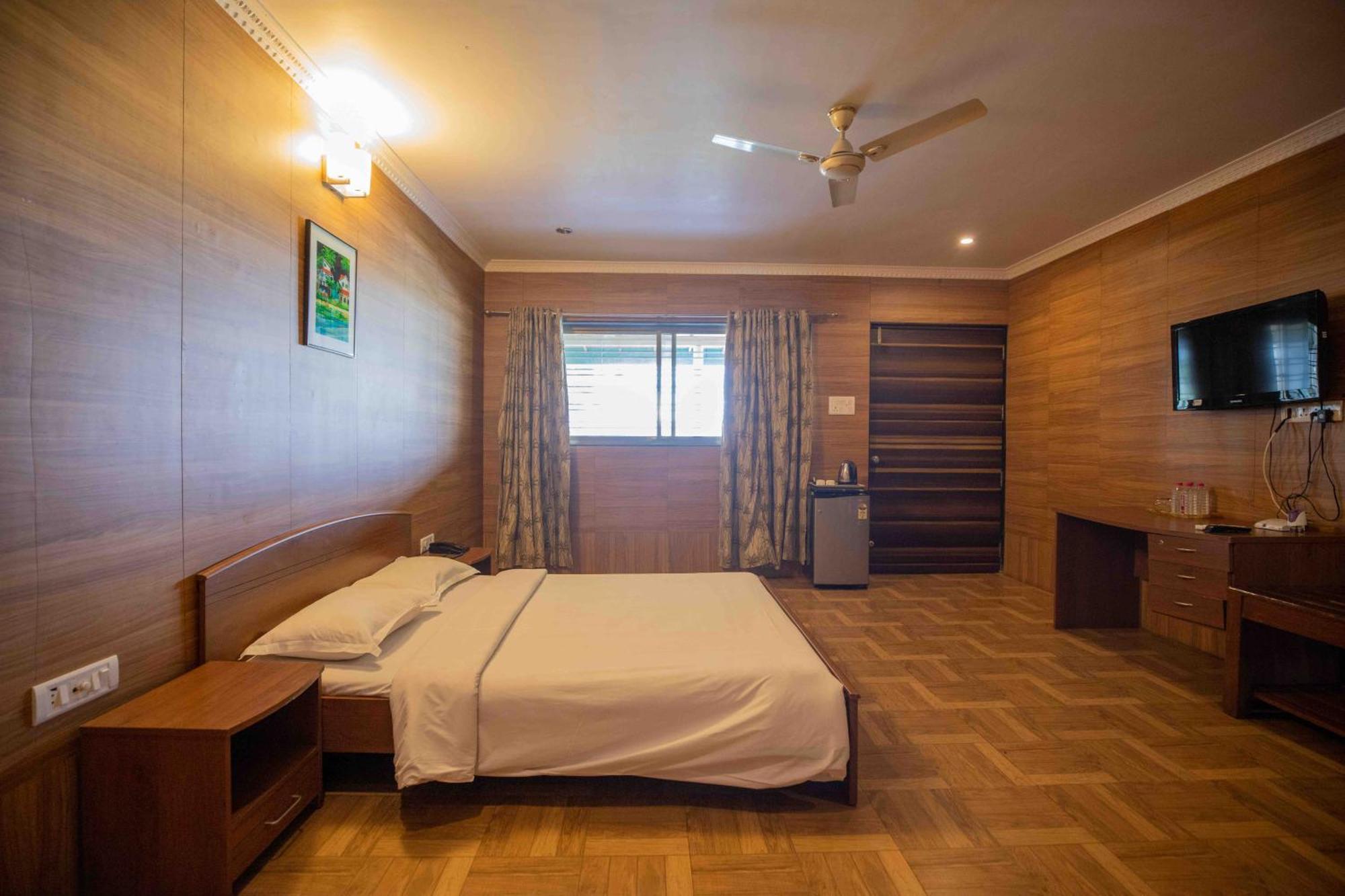 Gp Hotels And Resorts Насик Экстерьер фото